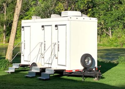 Sapphire Star 3-Station Restroom Trailer